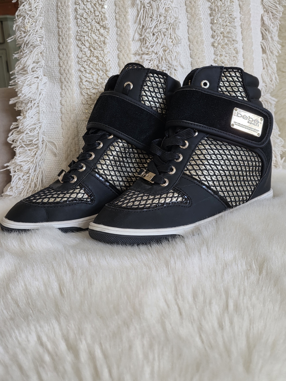 NEW BEBE Sport Calisto Black Gold Wedge Sneaker SZ 9 High Top Y2K Metallic Glam
